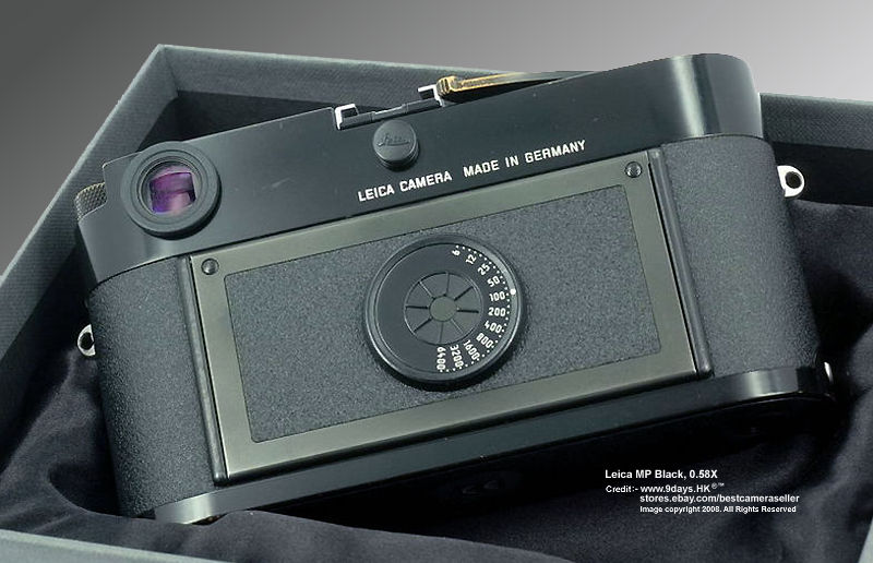 LEICA MP Black Lacquer, 0.58X model rear section view with film reminder disc