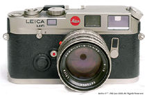 Top view of a  Leica Summilux-M 35mm f/1.4 original version