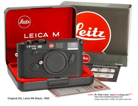 Leica M6 Black Paint, 1985 with original full Kit
