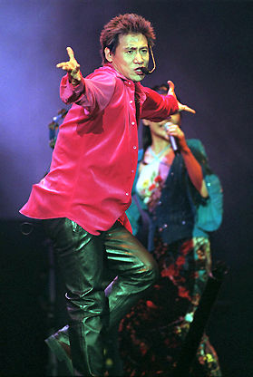 Jacky in Concert.jpg (53k) Loading...