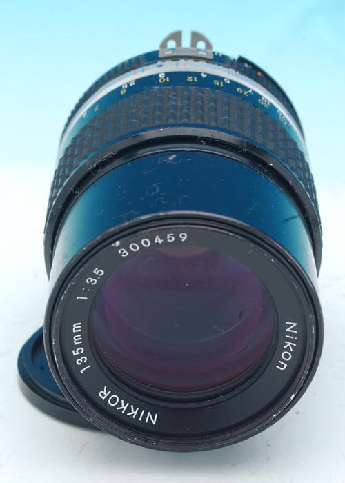 Nikkor135mmf35AISa.JPG (59k) Loading ..