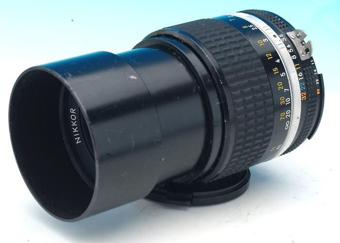 Nikkor135mmf35AISb.JPG (63k) Loading ..