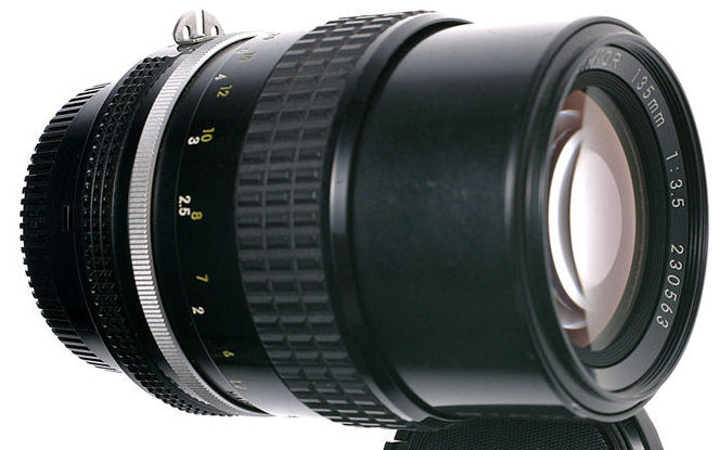 Nikon Nikkor 135mm f/3.5 telephoto lens seide view