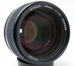 85mmf14AisAdorama2.JPG
