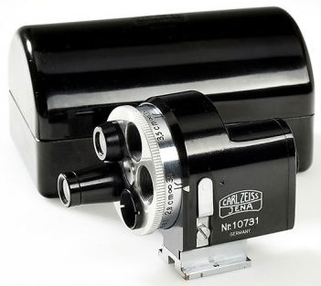 Zeiss-Ikon Universal Finder type 436/70  rare in feet scales,  engraved: GERMANY with matching  bakelite box; approx. Year: c.1938 
