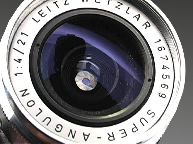 Leica Super Angulon 21mm f/4.0 rangefinder (RF) ultra-wideangle lens front lens element