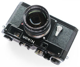 Photo Gallery on Nikon S3 Millennium 2000 Limited Edition Black rangefinder camera