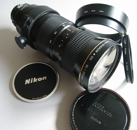 A beautiful view of the 50300mm f/4.5 ED lense.jpg (66k) Loading..............