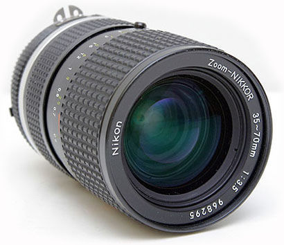 Nikon3570b.jpg