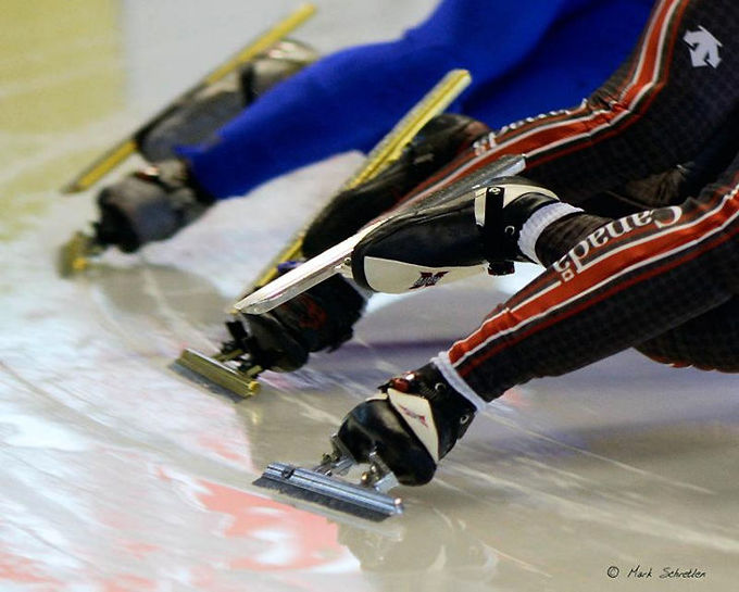 Speed demon on ice  by Mark_Schretlen (88k Jpeg) Loading ...