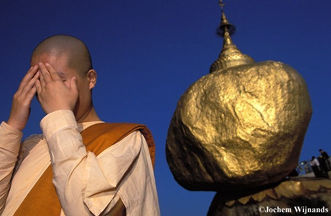 burmese_lady_monk.jpg