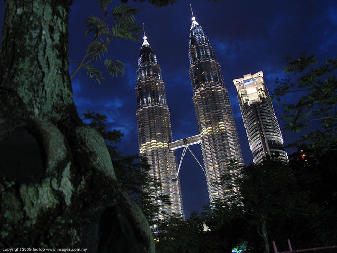 KLCC-NightsceneAmdm.jpg