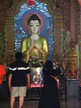 Arabian Muslaim visitors to Dhammikarama Burmese Temple, Penang Island