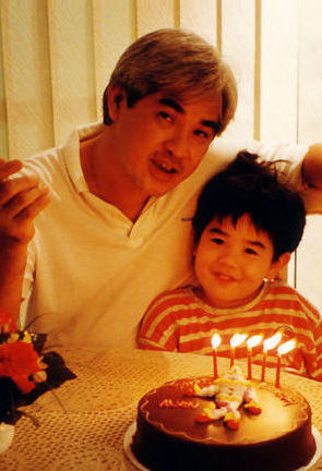 Alvin foo & dad @5 birthday