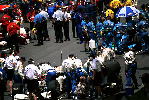 All get set for action.jpg (25k) Loading...